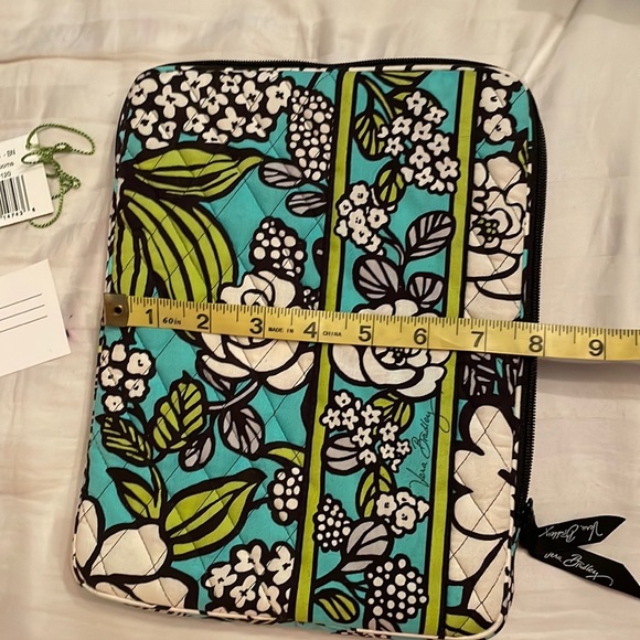 Vera Bradley island blooms floral tablet iPad case - Picture 2 of 5